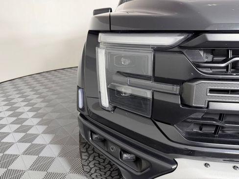 Used 2025 Ford F150 Raptor AWD/4WD image 9