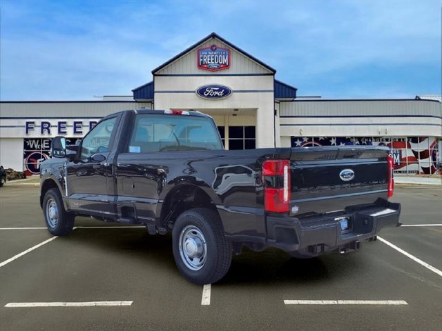 New 2025 Ford F250 XL w/ 360-Degree Camera Package RWD image 5