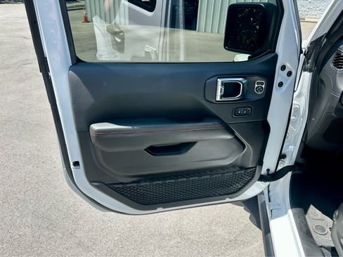 Used 2024 Jeep Wrangler Unlimited Rubicon AWD/4WD image 10