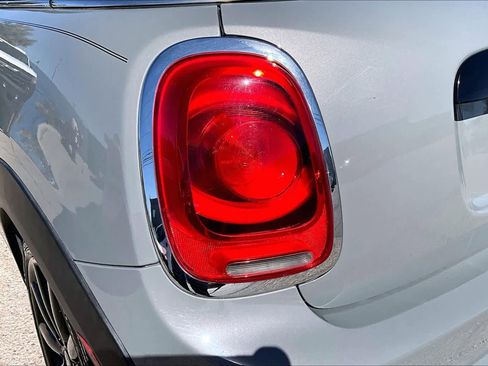 Used 2017 MINI Cooper S image 27