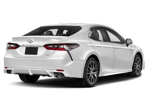 Used 2024 Toyota Camry SE FWD image 2