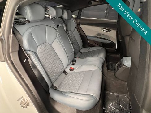 Used 2022 Audi e-tron GT Prestige w/ Prestige Package image 19