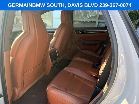 Used 2022 Porsche Cayenne GTS AWD/4WD image 27