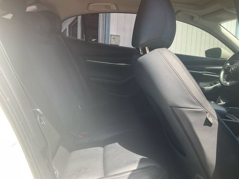 Used 2025 MAZDA MAZDA3 s FWD image 13