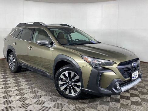 Used 2024 Subaru Outback Touring AWD/4WD image 1