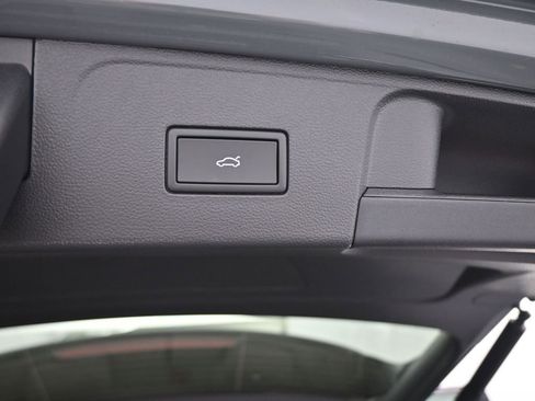 New 2026 Volkswagen Atlas SE image 42