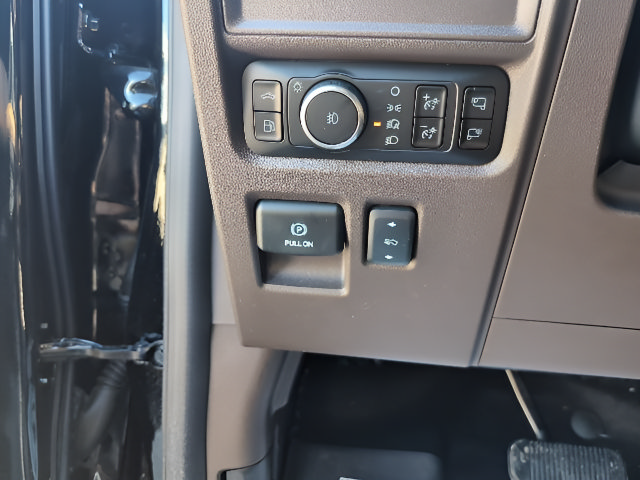 Used 2025 Ford F150 King Ranch w/ FX4 Off-Road Package AWD/4WD image 8