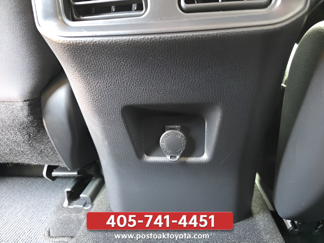 Used 2025 Toyota RAV4 LE AWD/4WD image 26