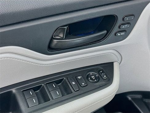 Used 2024 Honda Odyssey EX-L image 18