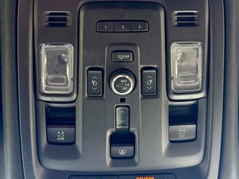 Certified 2024 GMC Yukon XL Denali AWD/4WD image 27