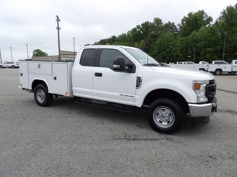 Used 2022 Ford F250 XL w/ Power Equipment Group AWD/4WD image 10