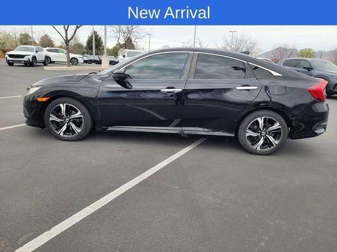 Used 2016 Honda Civic Touring image 3