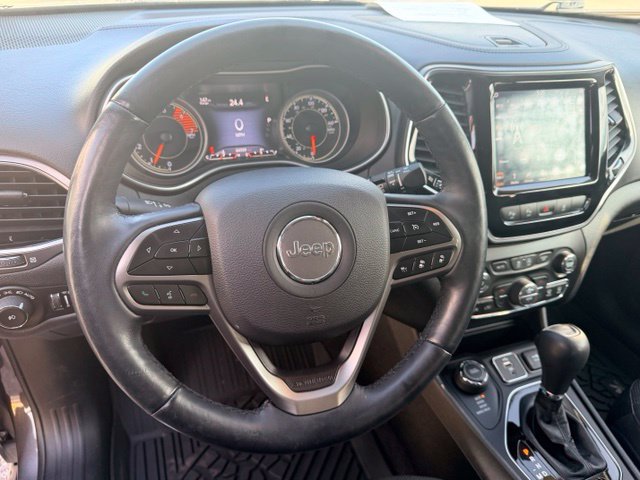 Used 2019 Jeep Cherokee Limited w/ Luxury Group AWD/4WD image 25