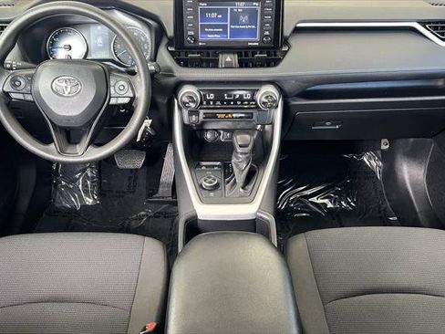 Certified 2022 Toyota RAV4 LE AWD/4WD image 3