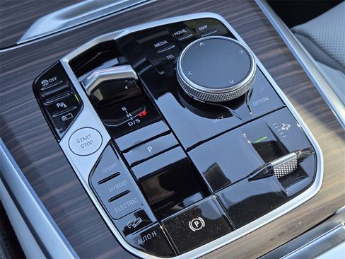 New 2026 BMW X5 xDrive50e w/ Premium Package image 23