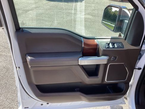 Used 2019 Ford F150 King Ranch w/ Equipment Group 601A Luxury AWD/4WD image 29