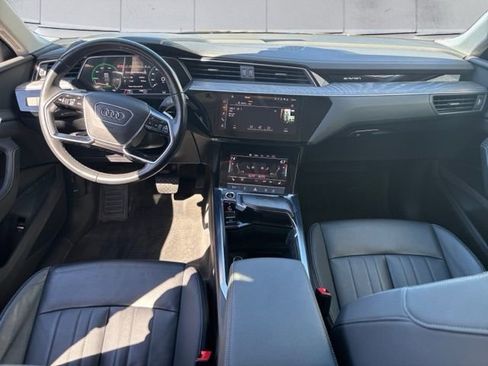 Used 2022 Audi e-tron Premium image 16