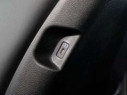 Certified 2025 Hyundai Palisade SEL FWD image 38