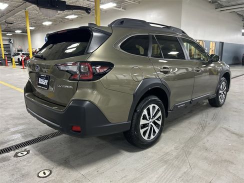 Certified 2025 Subaru Outback Premium image 8