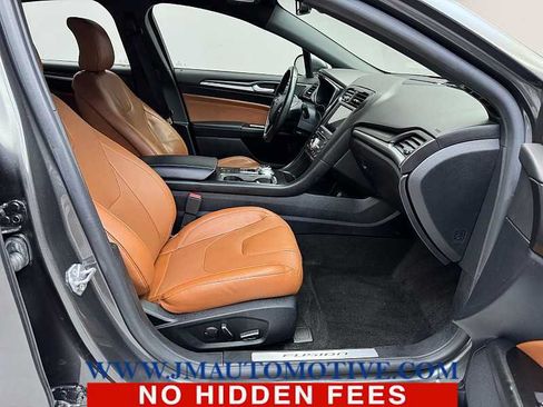 Used 2019 Ford Fusion Energi Titanium FWD image 21