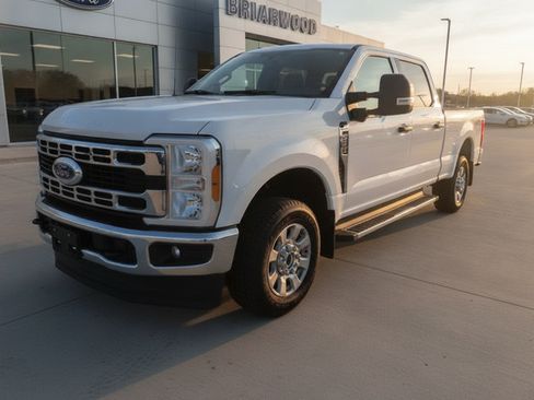 Used 2023 Ford F250 XLT w/ FX4 Off-Road Package AWD/4WD image 1