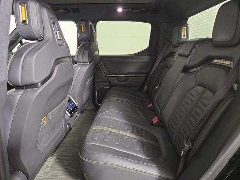 Used 2025 Rivian R1T Adventure AWD/4WD image 21