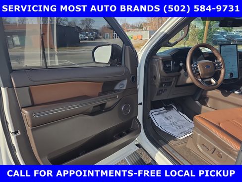 Used 2024 Ford Expedition King Ranch image 11
