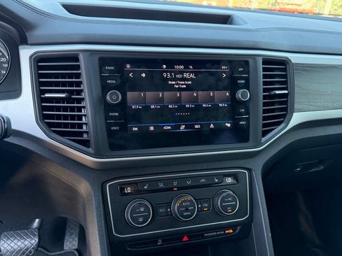 Used 2021 Volkswagen Atlas SE FWD image 19