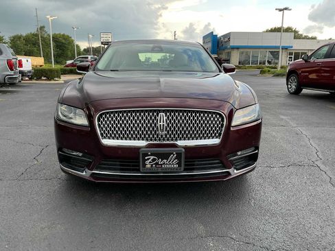 Used 2017 Lincoln Continental Select w/ Climate Package AWD/4WD image 2