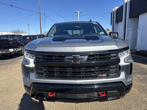 Used 2023 Chevrolet Silverado 1500 LT Trail Boss w/ LT Trail Boss Premium Package image 2