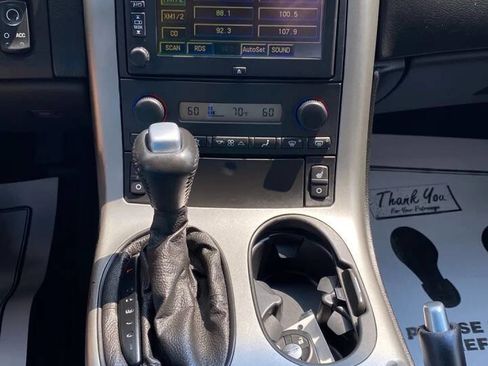 Used 2005 Chevrolet Corvette Coupe w/ Preferred Equipment Group image 21