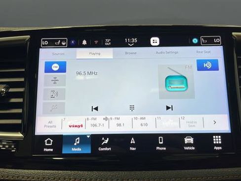 Used 2023 Chrysler Pacifica Pinnacle FWD image 33