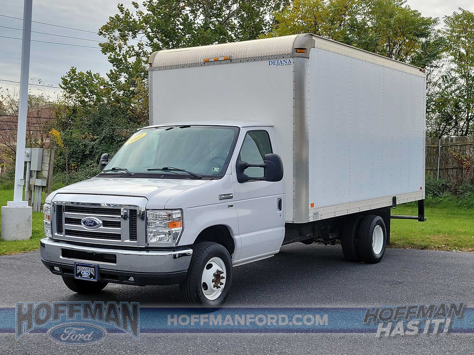 Used 2017 Ford E-350 and Econoline 350 Super Duty w/ Power Windows & Locks Group RWD image 2