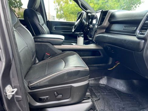 Used 2021 RAM 2500 Laramie w/ Night Edition image 17