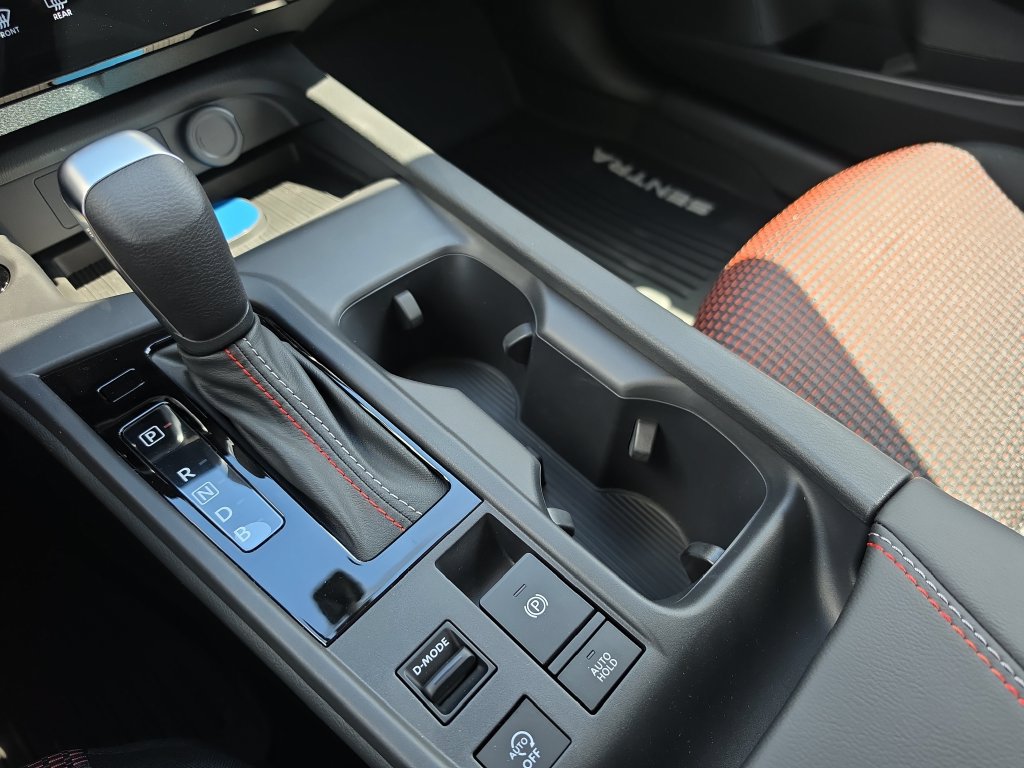 New 2027 Nissan Sentra SR w/ Floor Mat Package FWD image 20
