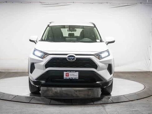 Certified 2022 Toyota RAV4 LE image 7