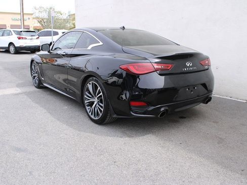 Used 2019 INFINITI Q60 3.0t Luxe w/ Essential Package image 4