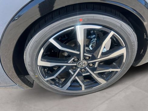 New 2026 Toyota Prius Plug-In Hybrid FWD image 14