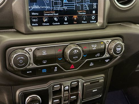 Used 2023 Jeep Wrangler Sahara image 24