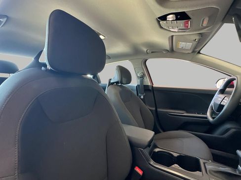 Certified 2026 Kia K4 FWD image 17