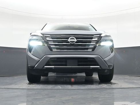 Used 2025 Nissan Rogue SL w/ SL Premium Package image 16