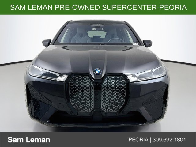 Used 2025 BMW iX xDrive50 AWD/4WD image 2