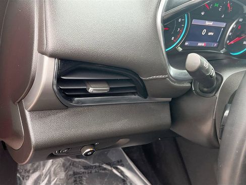 Used 2023 Chevrolet Traverse LT FWD image 10