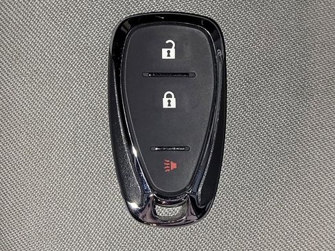Used 2021 Chevrolet Equinox LS FWD image 32