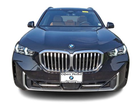 Used 2024 BMW X5 xDrive40i w/ Premium Package AWD/4WD image 2