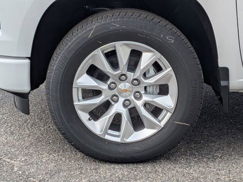 New 2026 Chevrolet Silverado 1500 Custom AWD/4WD image 11