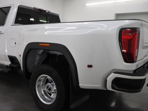 Used 2022 GMC Sierra 3500 Denali w/ Denali Ultimate Package AWD/4WD image 40
