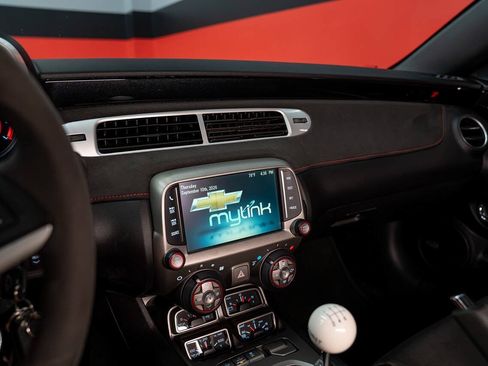 Used 2014 Chevrolet Camaro ZL1 RWD image 46