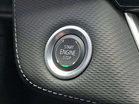 Used 2025 Chevrolet Equinox LT FWD image 24