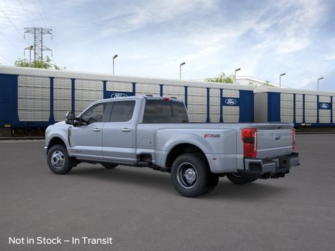 New 2026 Ford F350 4x4 Crew Cab DRW Super Duty image 4